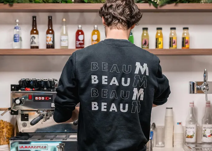 Hostel Beau M Paris